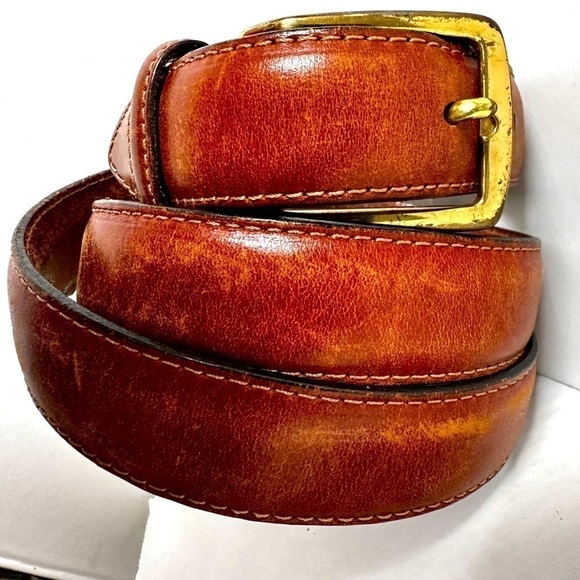 Tommy Hilfiger Brown Leather Belt Men’s 35-37 Brass Tone buckle Work Casual - Picture 1 of 17